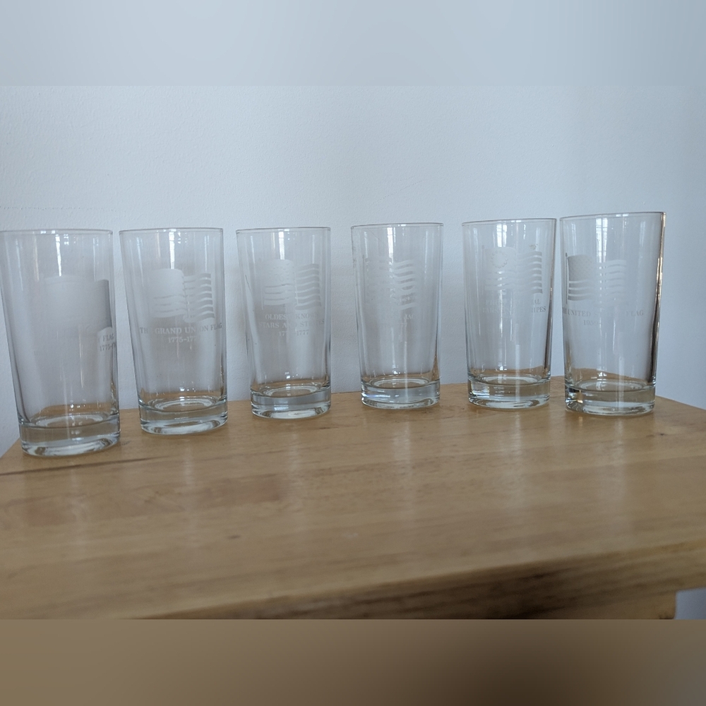 Set of 6 Glass Tumblers With Various USA Flags